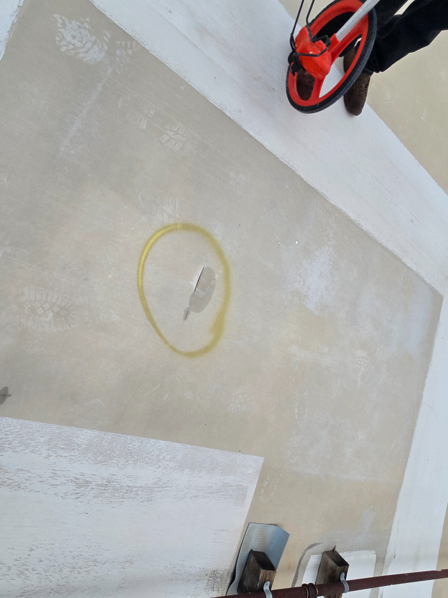 Leak Spotting - Marked leak locations